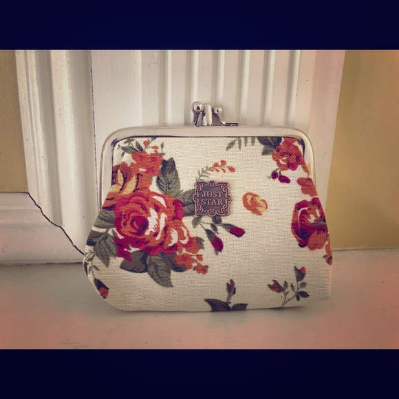 JustStar Handbags - Cute nearly-new JustStar coin purse.